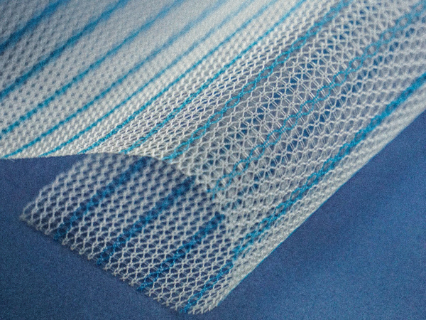 Хірургічна сітка Duzey Light з екструдованого поліпропілену, розмір 6х11 см